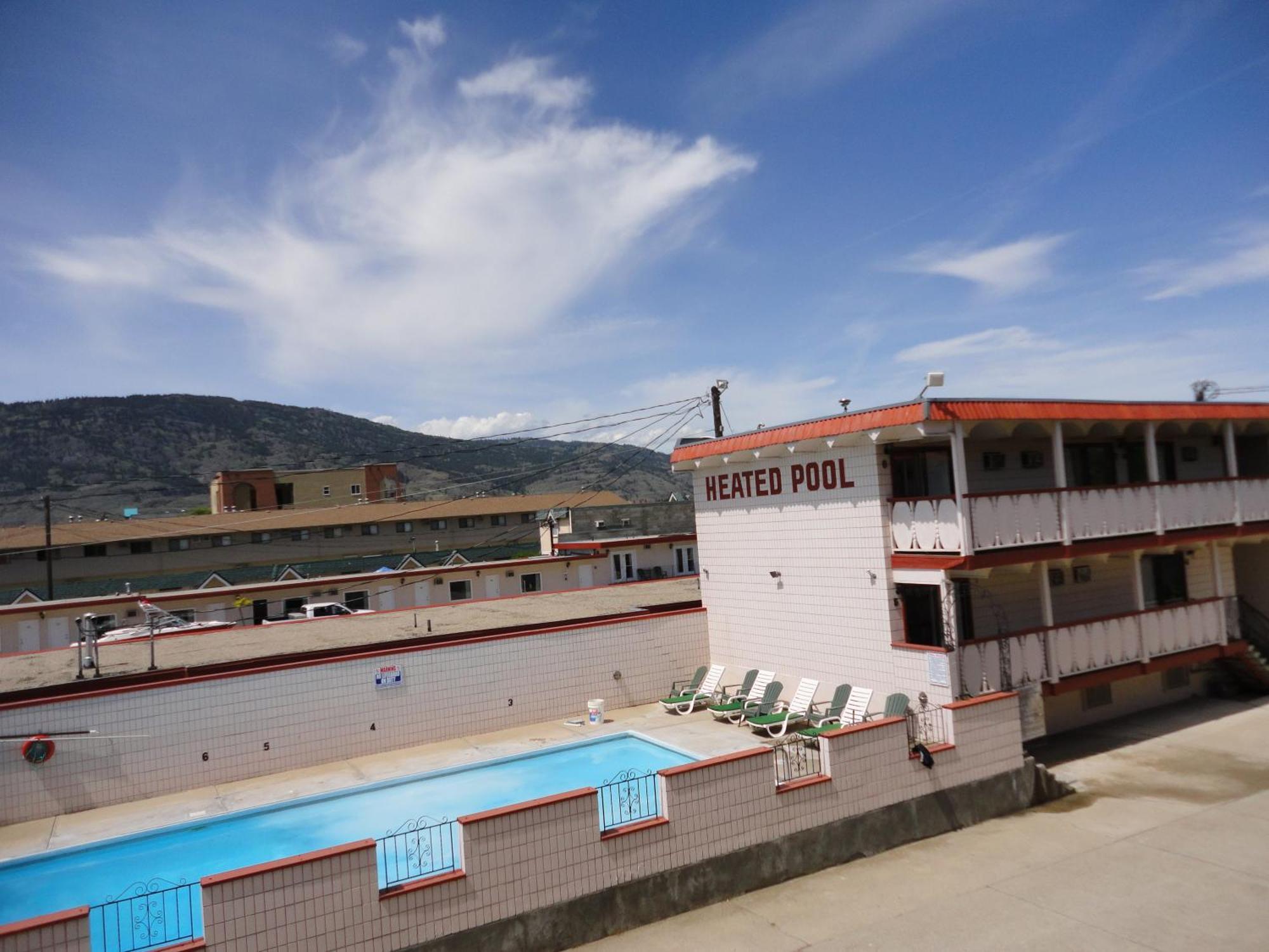 Spanish Fiesta Resort Osoyoos Bagian luar foto