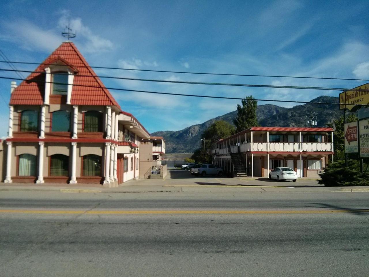 Spanish Fiesta Resort Osoyoos Bagian luar foto